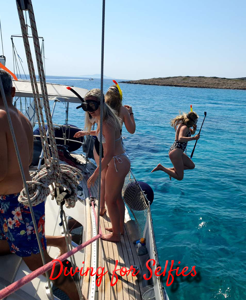 diving for selfies